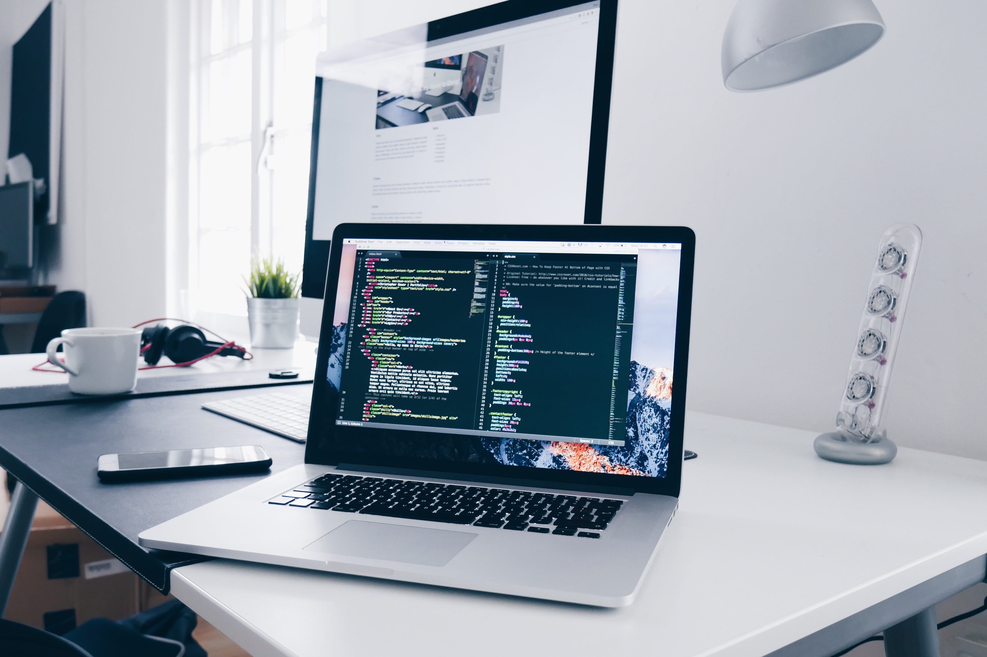 christopher-gower-291246-unsplash christopher-gower-291246-unsplash